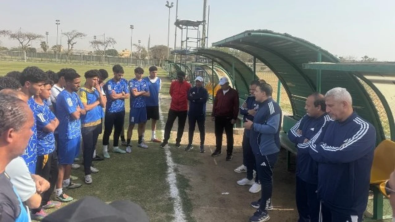 إدارة المقاولون العرب تدعم فريق 2007 قبل مباراة التتويج بدوري الجمهورية